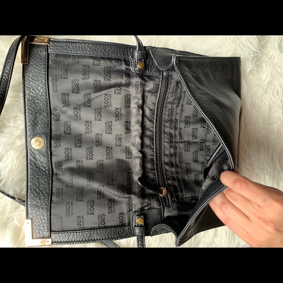 Michael Kors pebbled leather purse - Picture 4 of 7